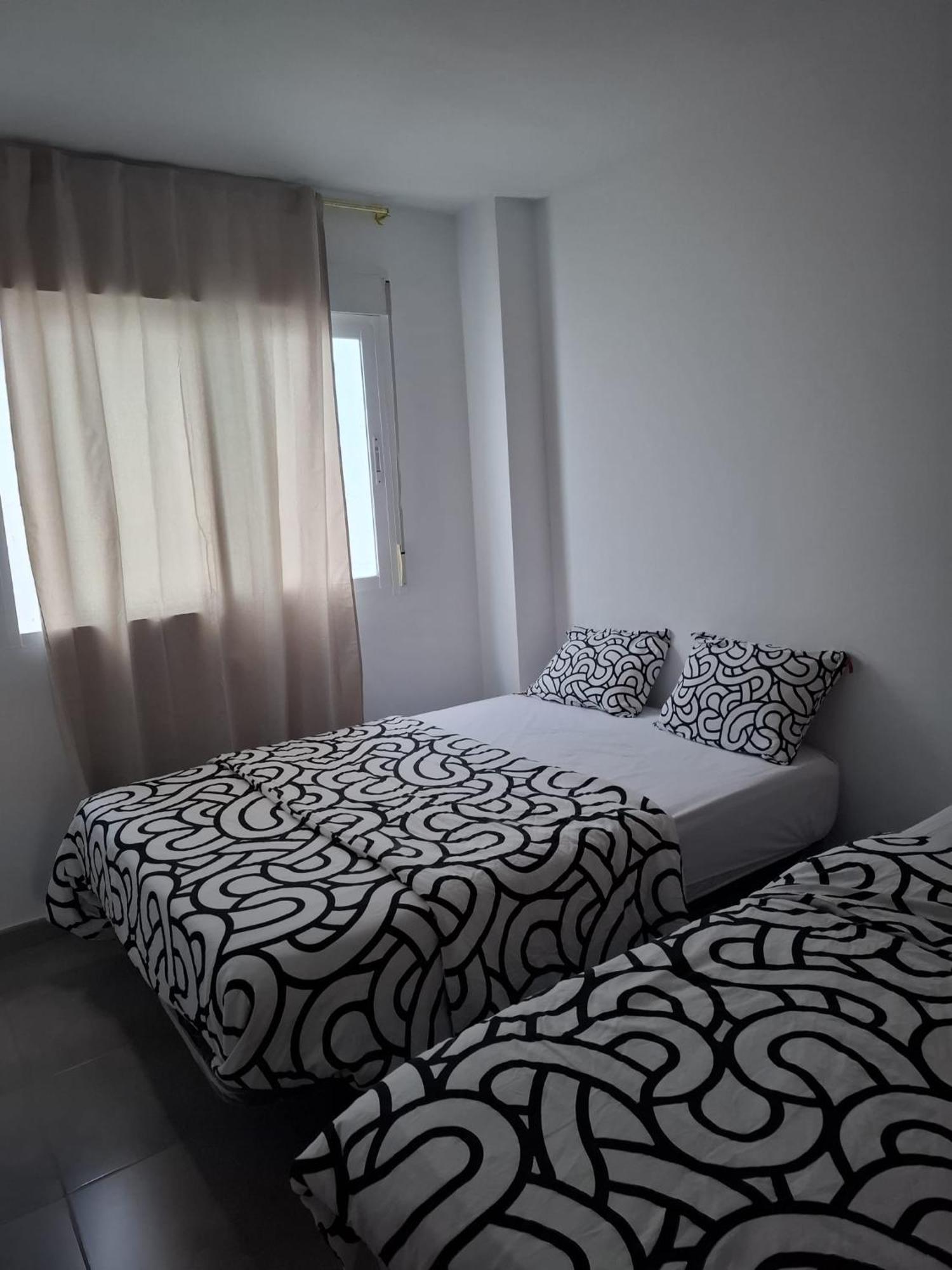 Centrum 4 Аликанте Екстериор снимка